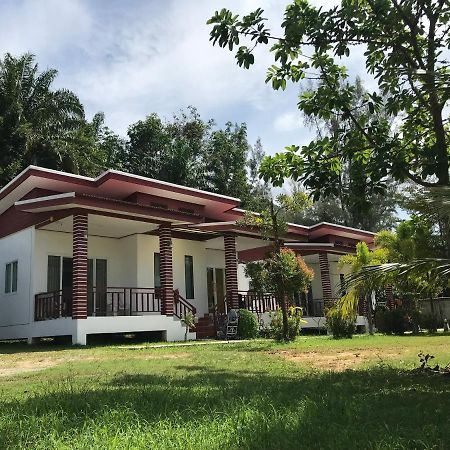 Tara House Hotel Koh Lanta Exterior photo