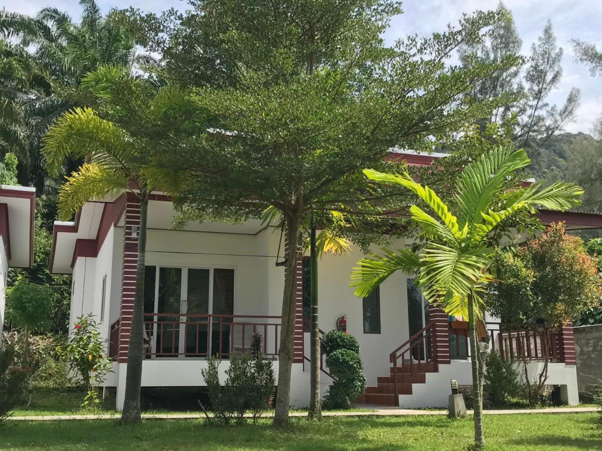 Tara House Hotel Koh Lanta Exterior photo