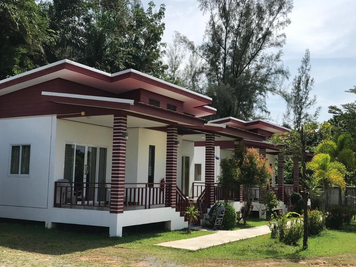 Tara House Hotel Koh Lanta Exterior photo