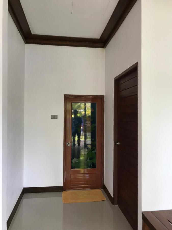 Tara House Hotel Koh Lanta Exterior photo